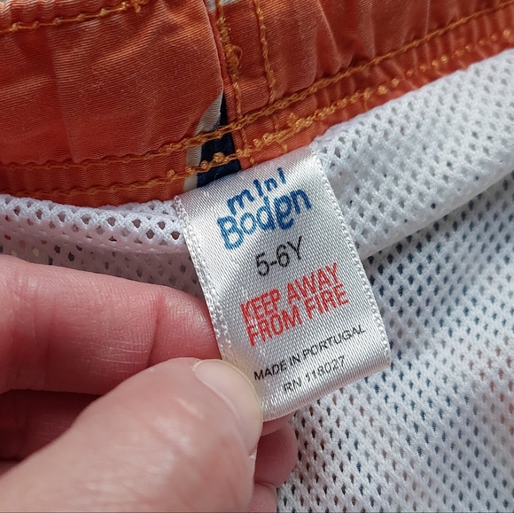 2011 vguc Mini Boden octopus trunks 5-6 years - Picture 3 of 9